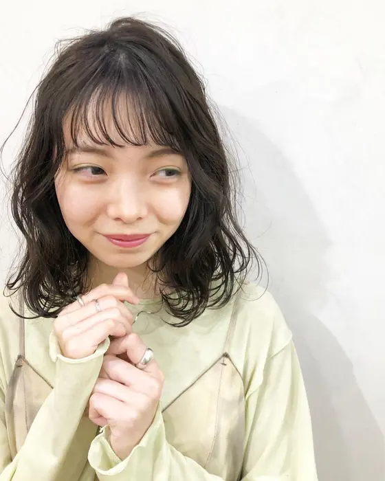 【髪色図鑑】オリーブアッシュってどんな髪色？厳選ヘアカタログ28選を紹介 | minimo room