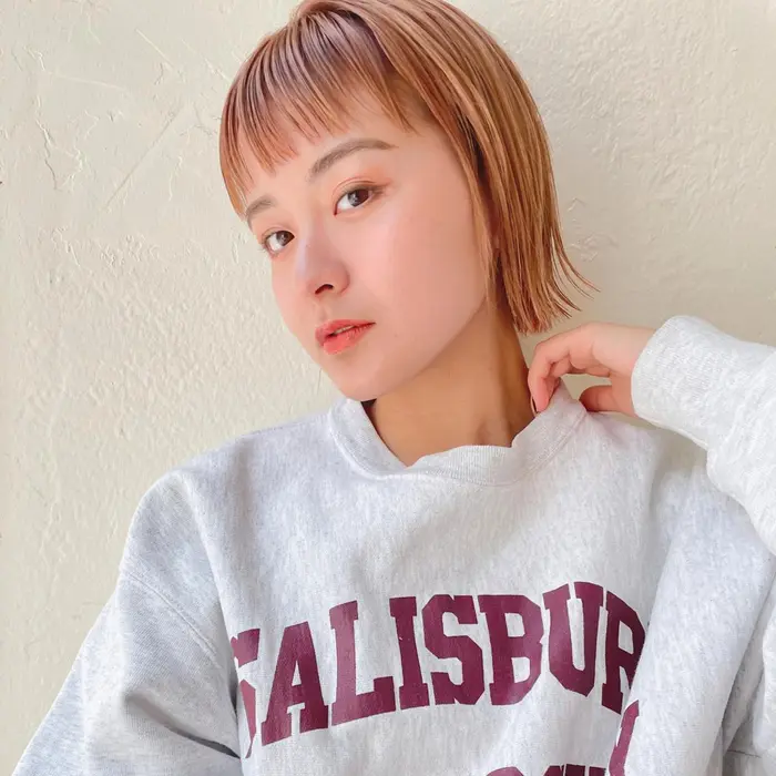 【髪色図鑑】サーモンピンクってどんな髪色？厳選ヘアカタログ29選を紹介 | minimo room